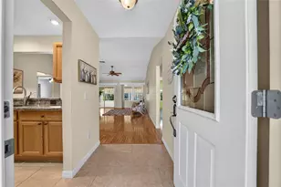 16758 SE 84th Colerain Cir, The Villages, FL 32162 - Photo 4