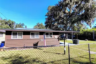 766 Cr 485A, Lake Panasoffkee, FL 33538 - Photo 1