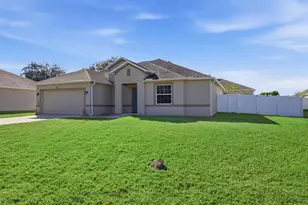 1707 Hoofprint Ct, Fruitland Park, FL 34731 - Photo 1