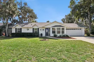 5246 Royal Oak Dr, Fruitland Park, FL 34731 - Photo 1