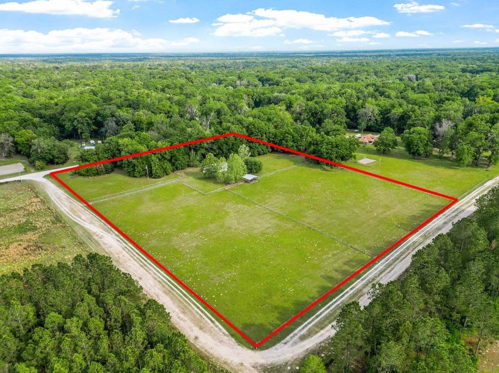 155 S W Guernsey Way, Fort White, FL 32038