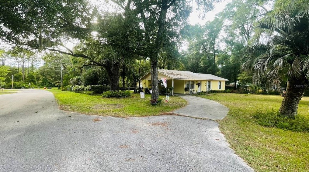 437 N Court St, Bronson, FL 32621