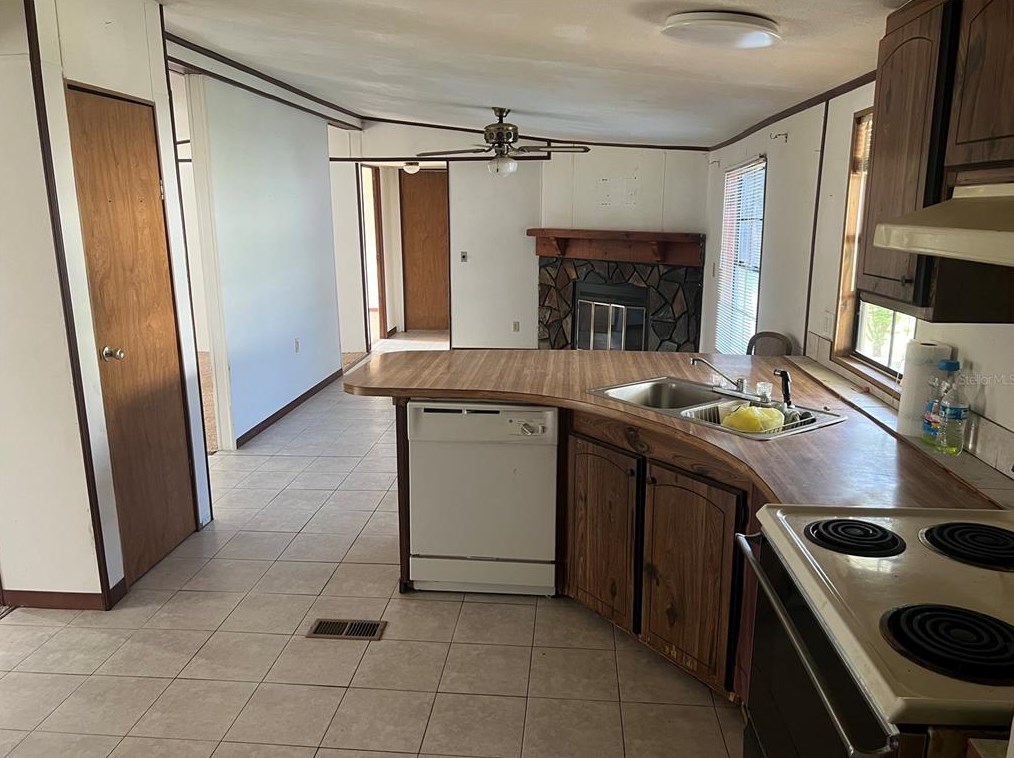 533 Annette Ave, Interlachen, FL 32148
