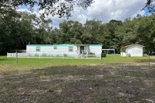 8232 Swan Lake Rd, Melrose, FL 32666 - Photo 2