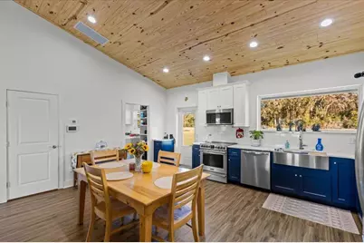 9271 NW 70 Street, Chiefland, FL 32626 - Photo 6