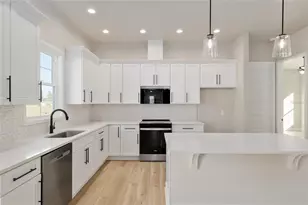 1041 NW 132nd Blvd, Newberry, FL 32669 - Photo 6