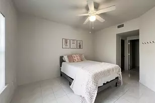 4950 NW 1st Pl, Gainesville, FL 32607 - Photo 14