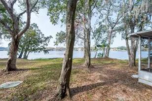 7182 E Bank Dr, Tampa, FL 33617 - Photo 14