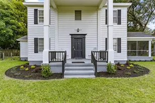 330 NE 1st Ave, Williston, FL 32696 - Photo 2