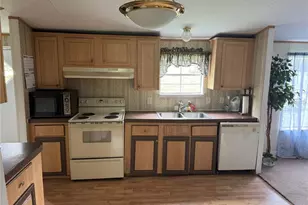 266 Ash St, Hawthorne, FL 32640 - Photo 6