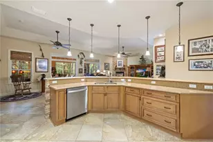 9250 Emily Dr, Fanning Springs, FL 32693 - Photo 6