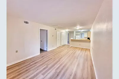 109 SE 16th Avenue #Q301, Gainesville, FL 32601 - Photo 10