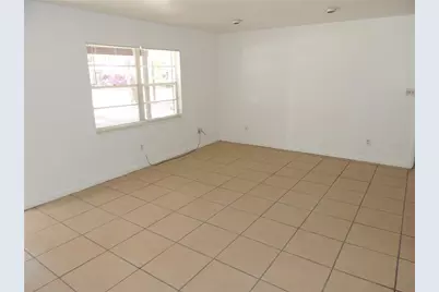 3216 NW 46th Avenue, Gainesville, FL 32605 - Photo 2