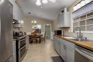 4426 NW 43rd Pl, Gainesville, FL 32606 - Photo 10