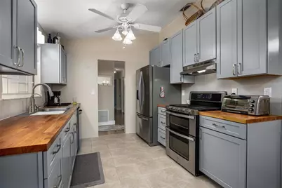 4426 NW 43rd Place, Gainesville, FL 32606 - Photo 4