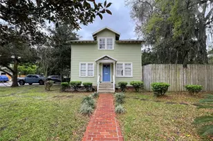 1035 NE 3rd Ave, Gainesville, FL 32601 - Photo 2
