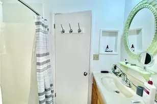 1035 NE 3rd Ave, Gainesville, FL 32601 - Photo 30