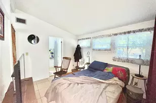 1035 NE 3rd Ave, Gainesville, FL 32601 - Photo 28