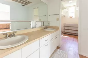 1719 NW 23rd Ave, Gainesville, FL 32605 - Photo 16