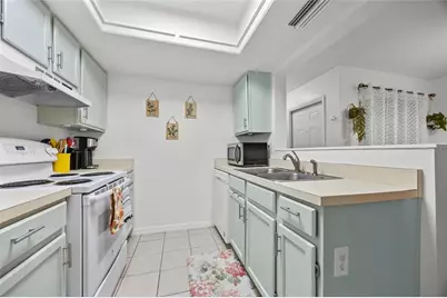 5733 SW 10th Place, Gainesville, FL 32607 - Photo 10