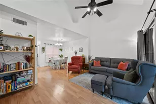 5733 SW 10th Pl, Gainesville, FL 32607 - Photo 4