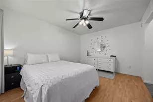 5733 SW 10th Pl, Gainesville, FL 32607 - Photo 14