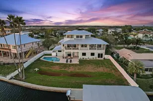 12010 W Bayshore Dr, Crystal River, FL 34429 - Photo 82