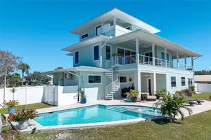 12010 W Bayshore Dr, Crystal River, FL 34429 - Photo 8