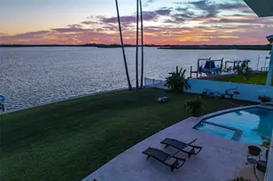 12010 W Bayshore Dr, Crystal River, FL 34429 - Photo 70