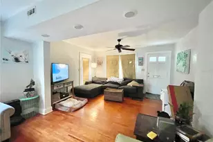 1035 NE 3rd Ave, Gainesville, FL 32601 - Photo 4