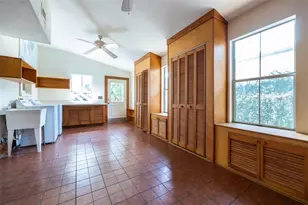 562 NE 2nd Ave, Gainesville, FL 32601 - Photo 38