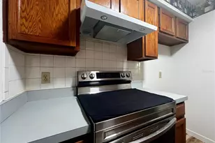 6945 SW 21st Ln, Gainesville, FL 32607 - Photo 4