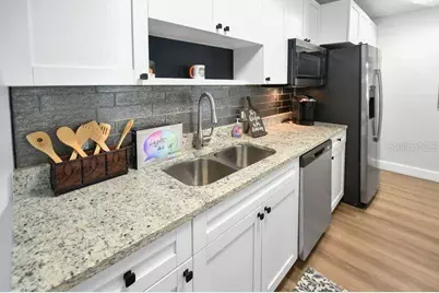 418 40th Avenue S, Saint Petersburg, FL 33705 - Photo 12