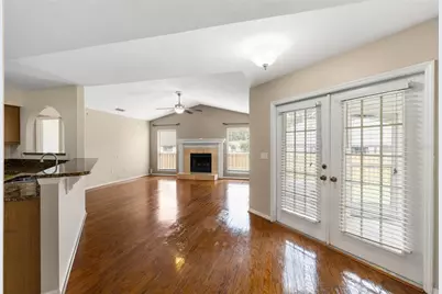 8707 NW 10th Place, Gainesville, FL 32606 - Photo 10