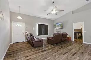1180 Hough St, Bell, FL 32619 - Photo 2