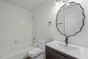 415 NW 10th St, Gainesville, FL 32601 - Photo 16