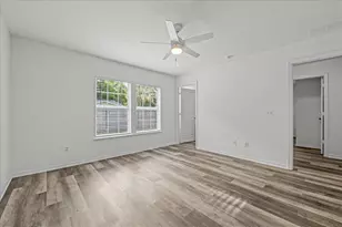 415 NW 10th St, Gainesville, FL 32601 - Photo 18