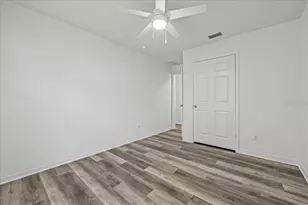 415 NW 10th St, Gainesville, FL 32601 - Photo 14