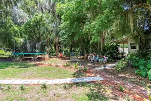 561 SE Lakeview Dr, Keystone Heights, FL 32656 - Photo 4