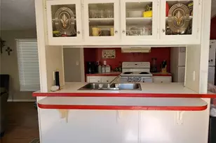 11131 NE 61 St, Bronson, FL 32621 - Photo 6