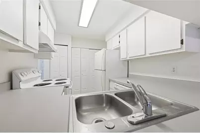 2735 SW 35th Place #306, Gainesville, FL 32608 - Photo 6