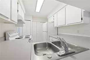 2735 SW 35th Pl, Gainesville, FL 32608 - Photo 6