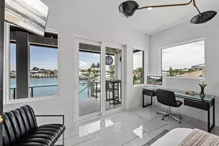 1037 79th St S, Saint Petersburg, FL 33707 - Photo 36