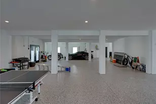 1037 79th St S, Saint Petersburg, FL 33707 - Photo 68