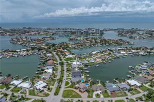 1037 79th St S, Saint Petersburg, FL 33707 - Photo 72