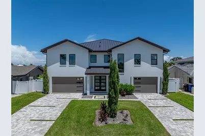 1037 79th Street S, Saint Petersburg, FL 33707 - Photo 1