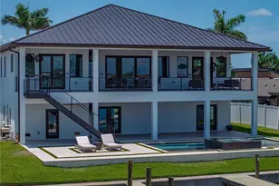 1037 79th St S, Saint Petersburg, FL 33707 - Photo 8