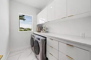 1037 79th St S, Saint Petersburg, FL 33707 - Photo 52