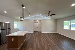 18210 Douglass St, High Springs, FL 32643 - Photo 4