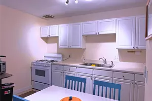 1700 SW 16th Ct, Gainesville, FL 32608 - Photo 4